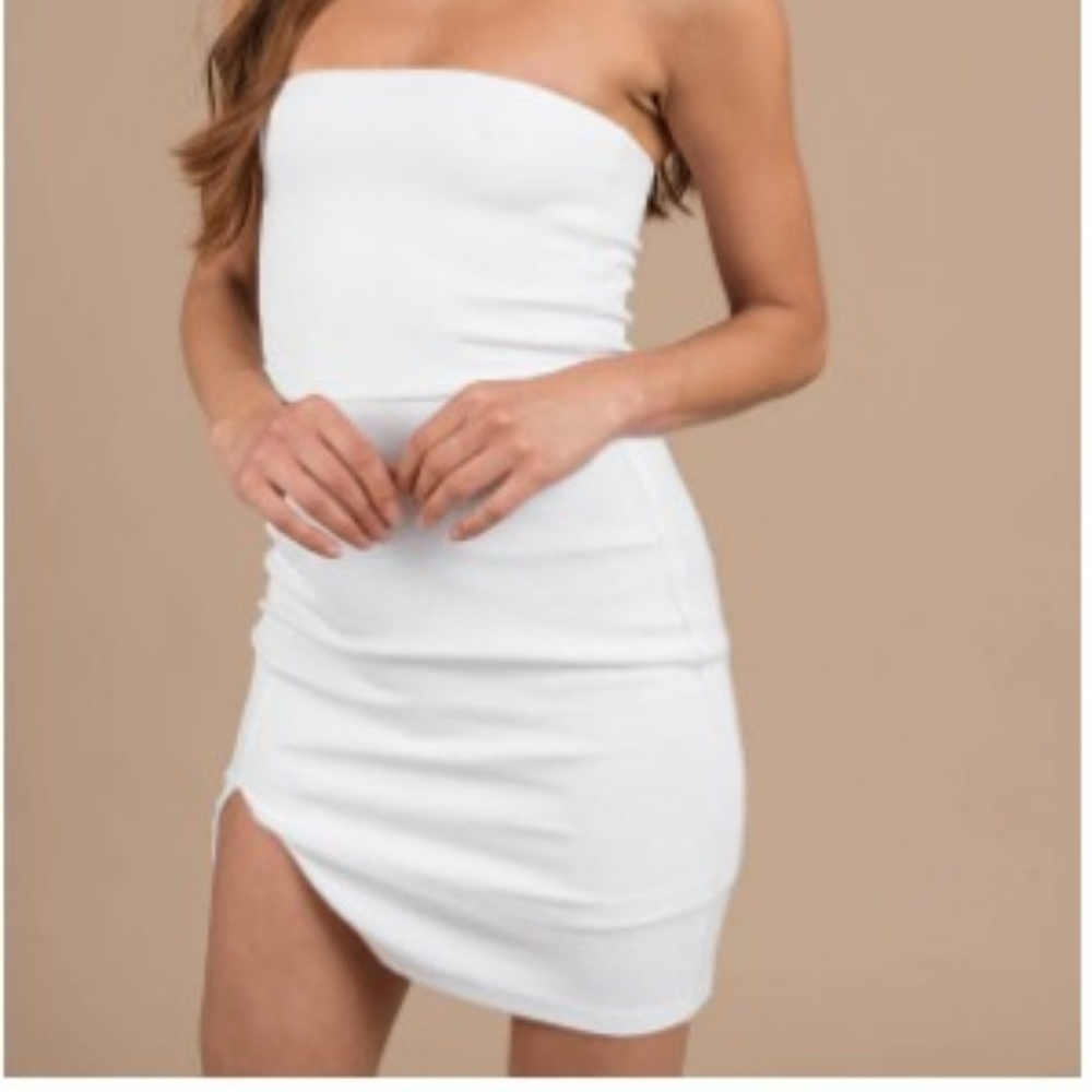 LIMITS WHITE STRAPLESS RIBBED BODYCON DRESS